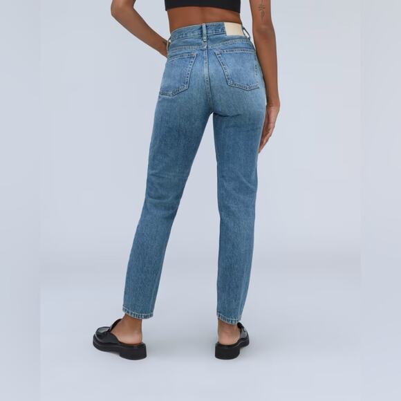 Everlane 90s Cheeky Organic Cotton Jeans (size 25) - Picture 3 of 7